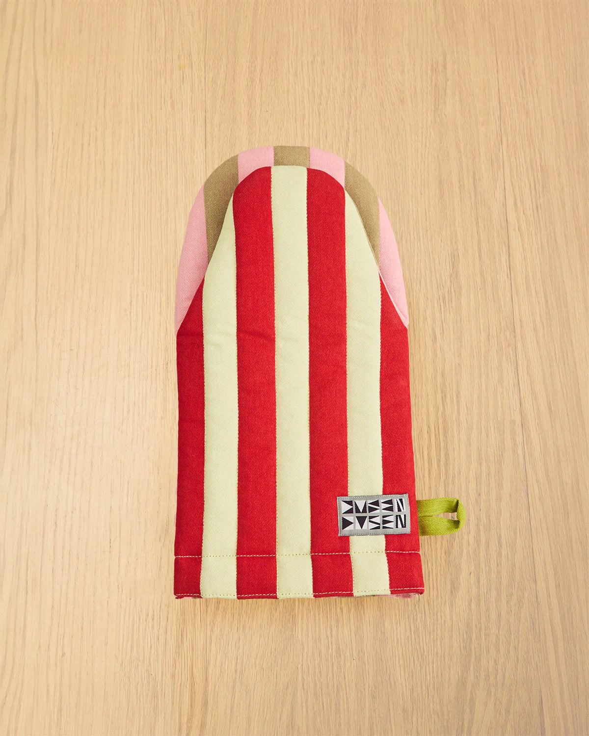 Dusen Dusen Oven Mitt in Lady Bug